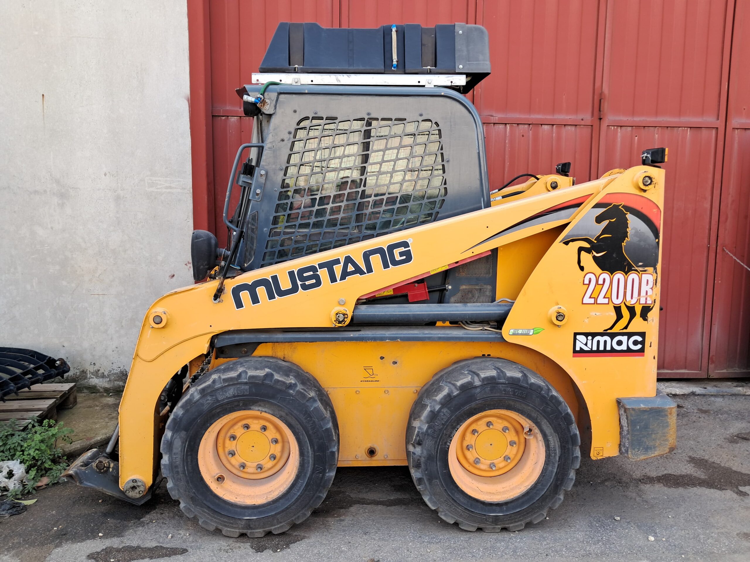 MINIPALA GOMMATA MUSTANG 2200R